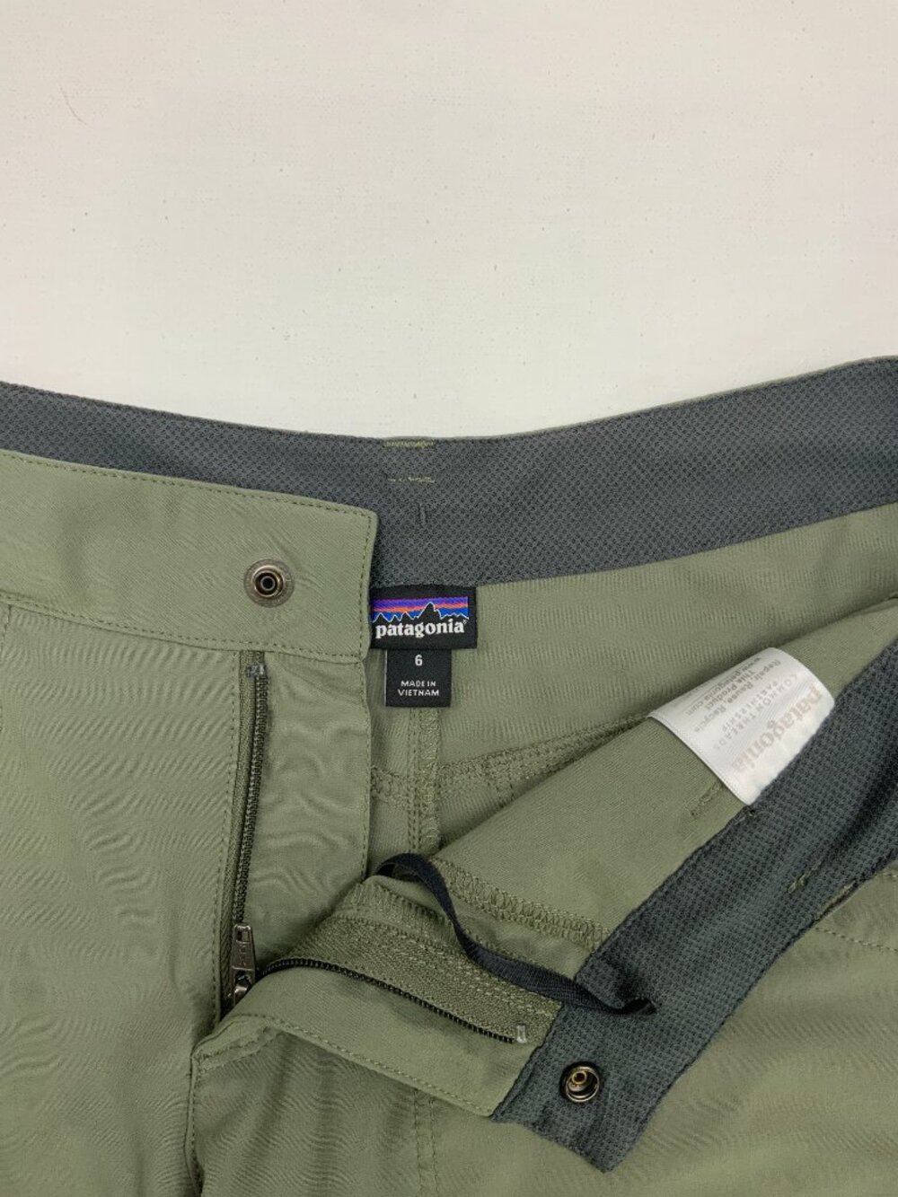 Patagonia Happy Hike Women's Shorts in Olive/Army Green Sz 6 - Picture 14 of 16